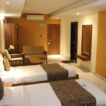 Hotel Madhuvan Serai Manipal Bagian luar foto