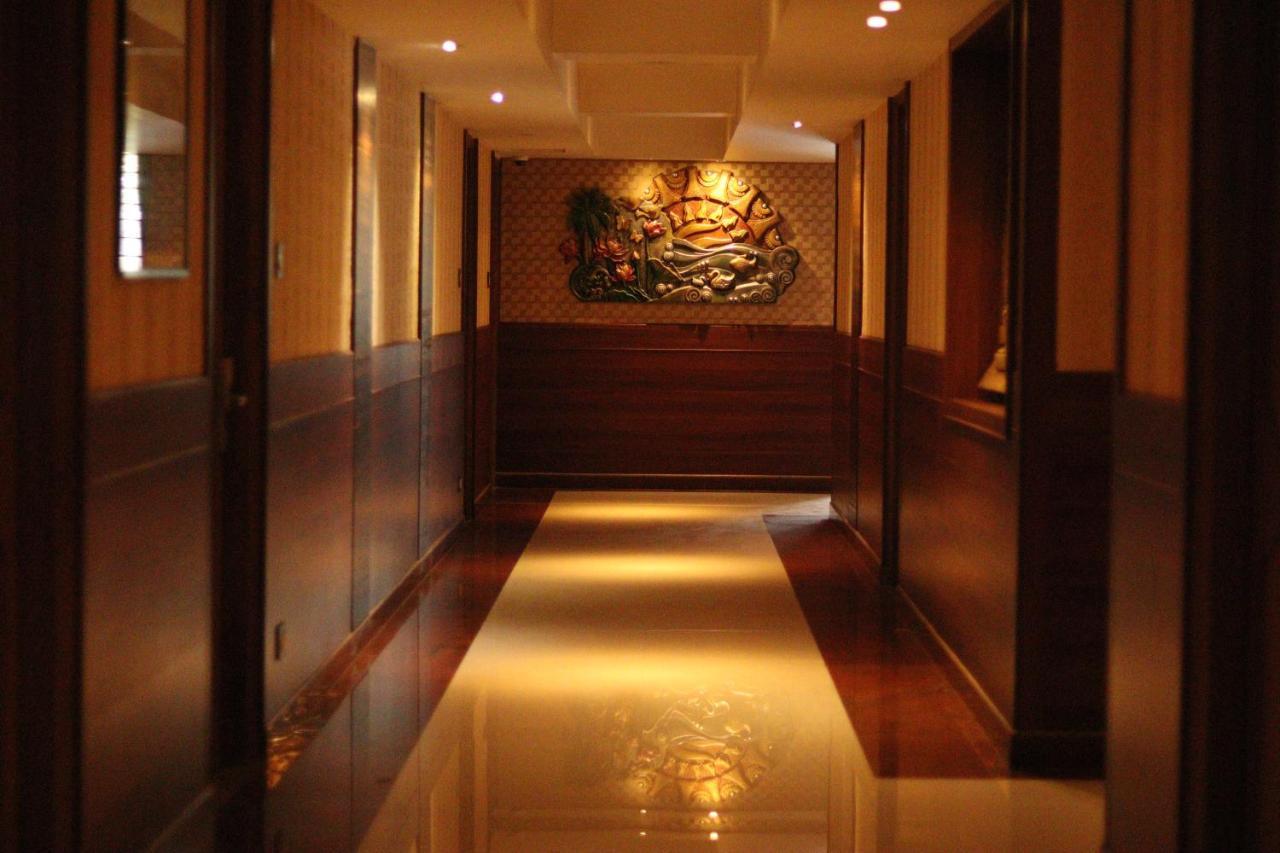 Hotel Madhuvan Serai Manipal Bagian luar foto