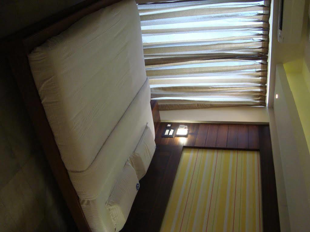 Hotel Madhuvan Serai Manipal Bagian luar foto
