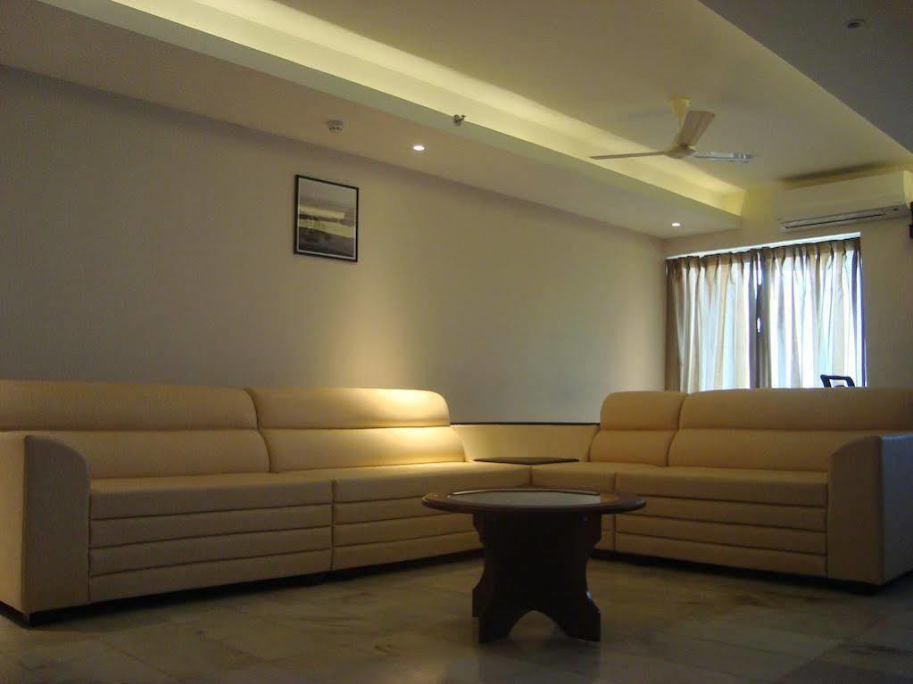 Hotel Madhuvan Serai Manipal Bagian luar foto