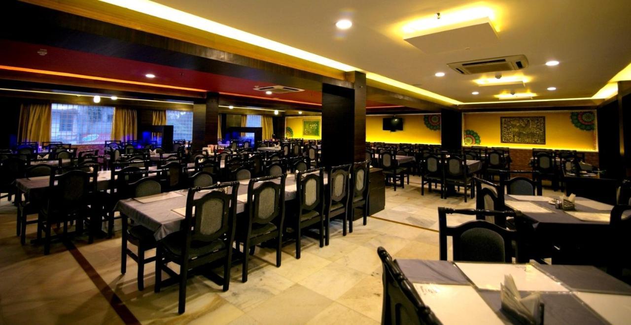 Hotel Madhuvan Serai Manipal Bagian luar foto
